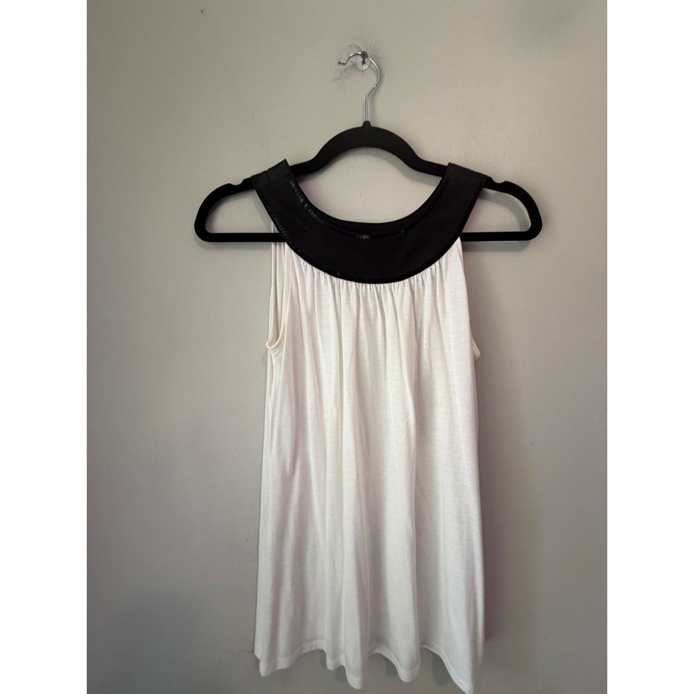 Express Womens XS White Sleeveless Sequin Scoop Neck Rayon Blouse Top 3117